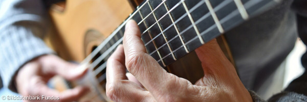 Gitarre spielen