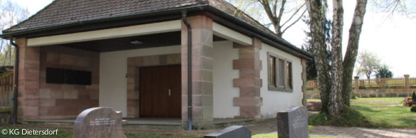 Aussegungshalle am Dietersdorfer Friedhof