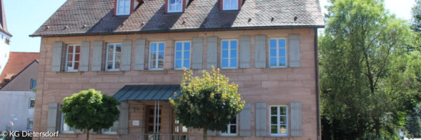 Außenansicht vom Gemeindehaus